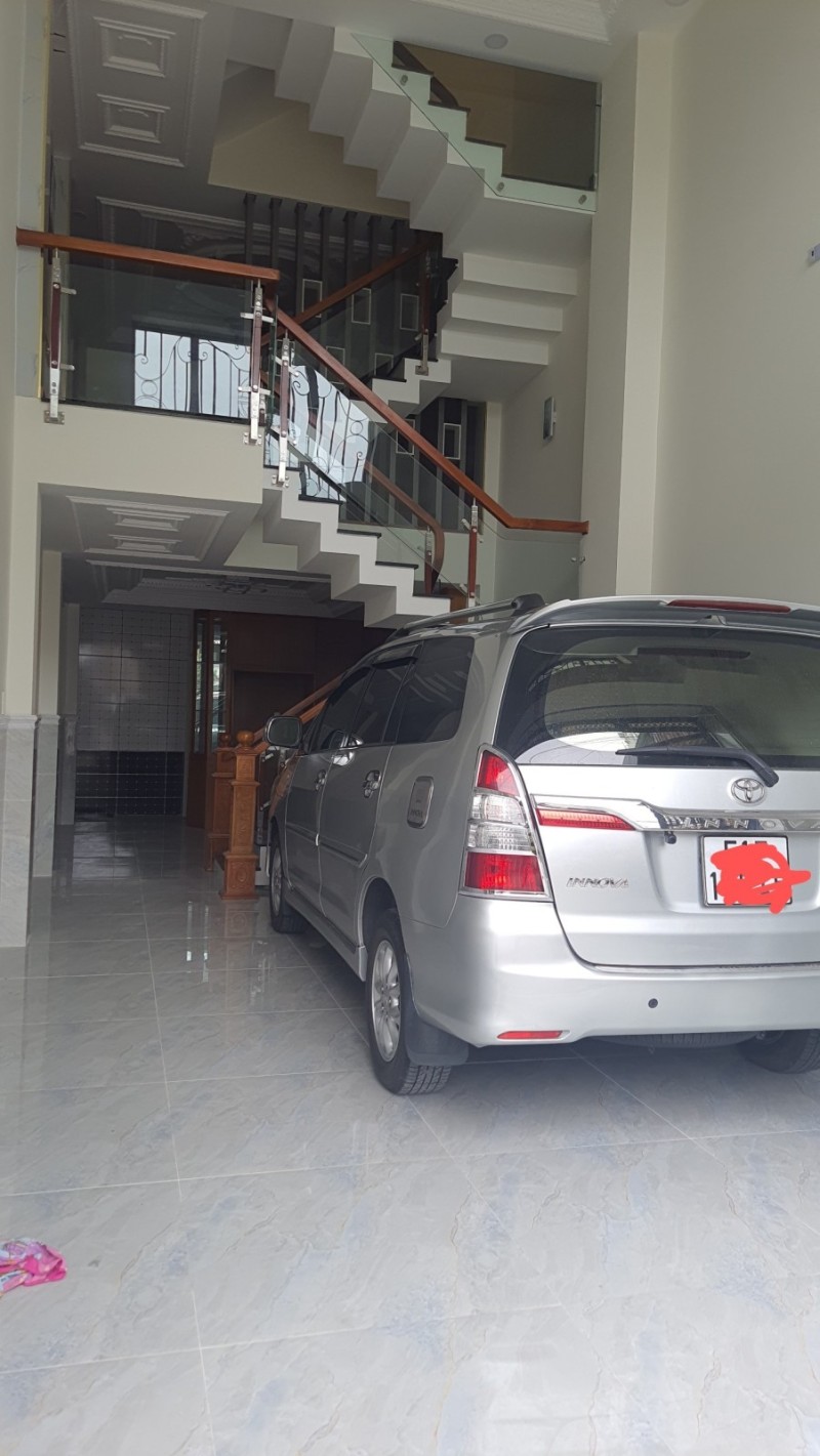 Nhà đường Phan Văn Hớn, Quận12, 53m2,5PN,5WC, giá 7 tỷ 2 TL.