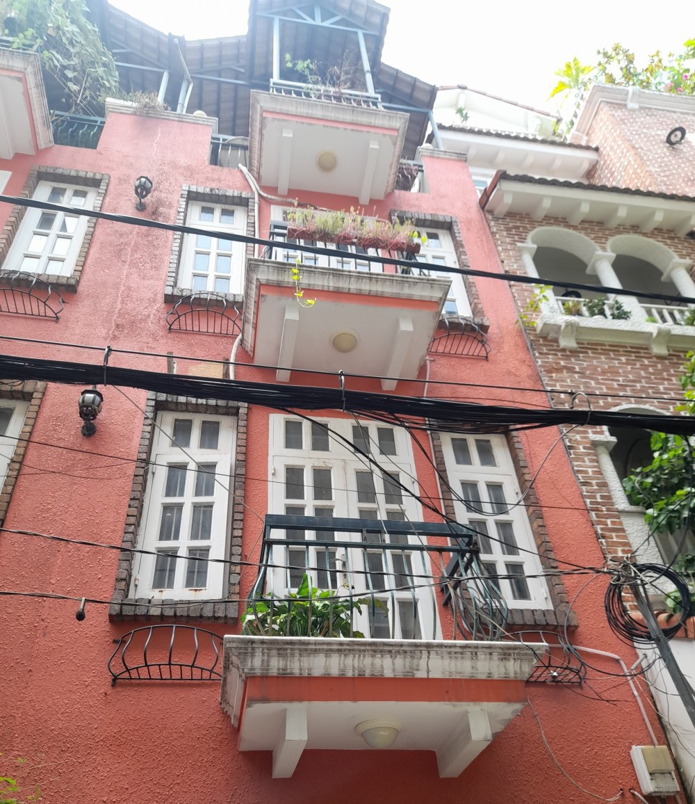 Bán nhà Hẻm xe hơi Hoàng Hoa Thám, Q. Bình Thạnh, 50m2, 4 Tầng 4PN, Giá Cực Rẻ