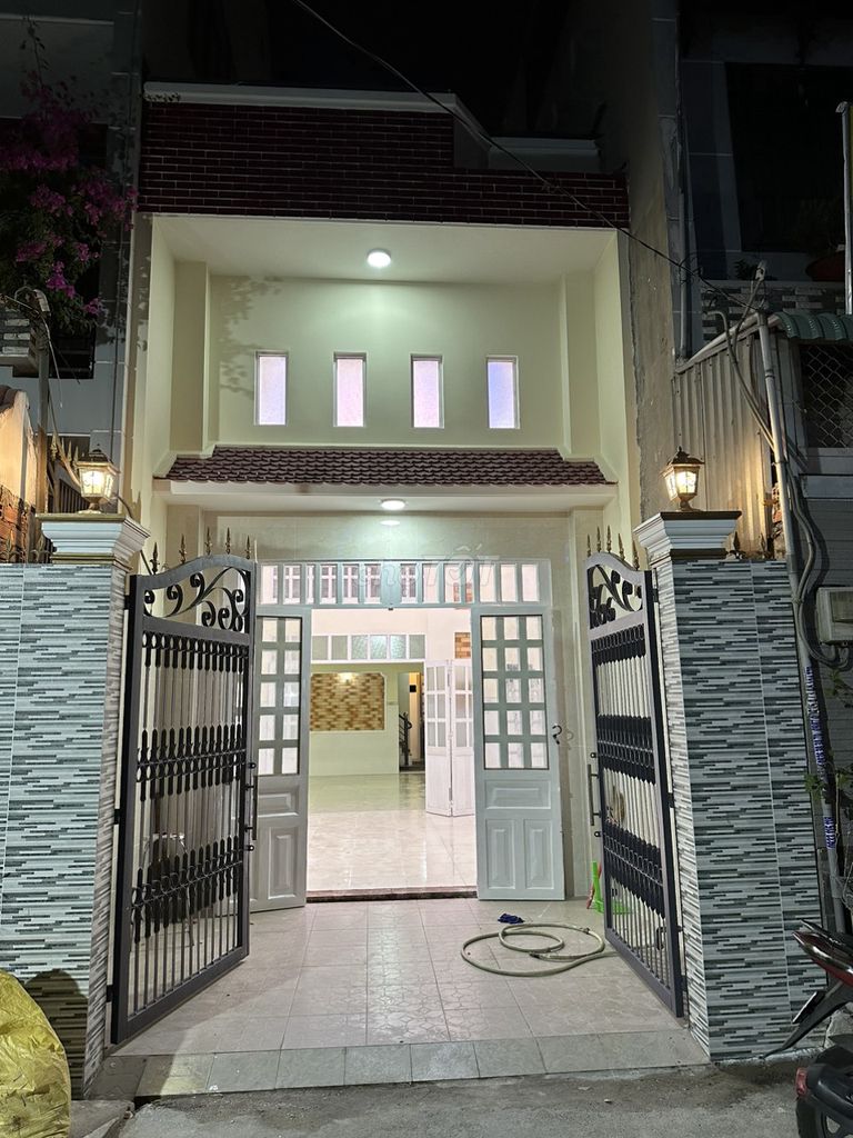 Chính chủ cho thuê nhà cách mặt tiền Lê Đức Thọ, p13 40 mét