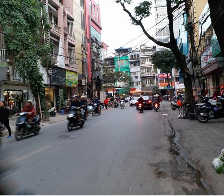 Mặt Phố Đoàn Thị Điểm_KD Cực Đỉnh_Vị Trí Đắc Địa_VỈa Hè Thênh Thang_65m2x4,2m Giá 17,7 T ỷ