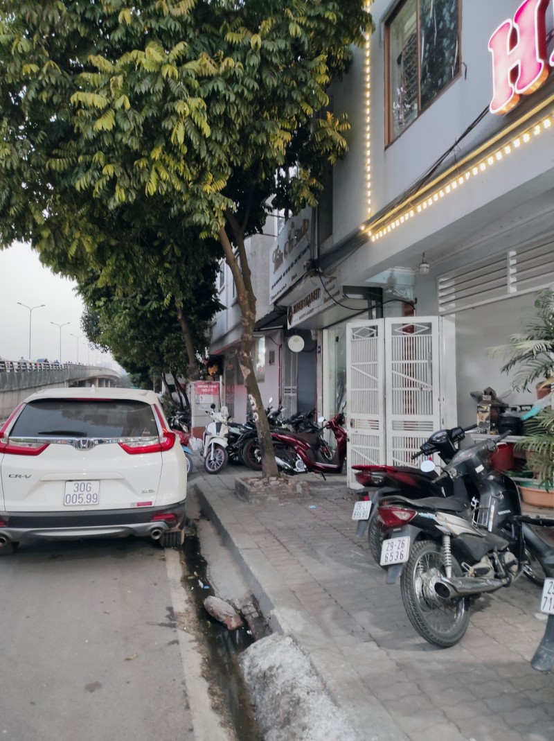 NHÀ MẶT PHỐ MIẾU ĐẦM LÔ GÓC ĐẸP, 60M2, 5 TẦNG, Ô CHỜ THANG MÁY, VIEW KHÁCH SẠN MARRIOTT