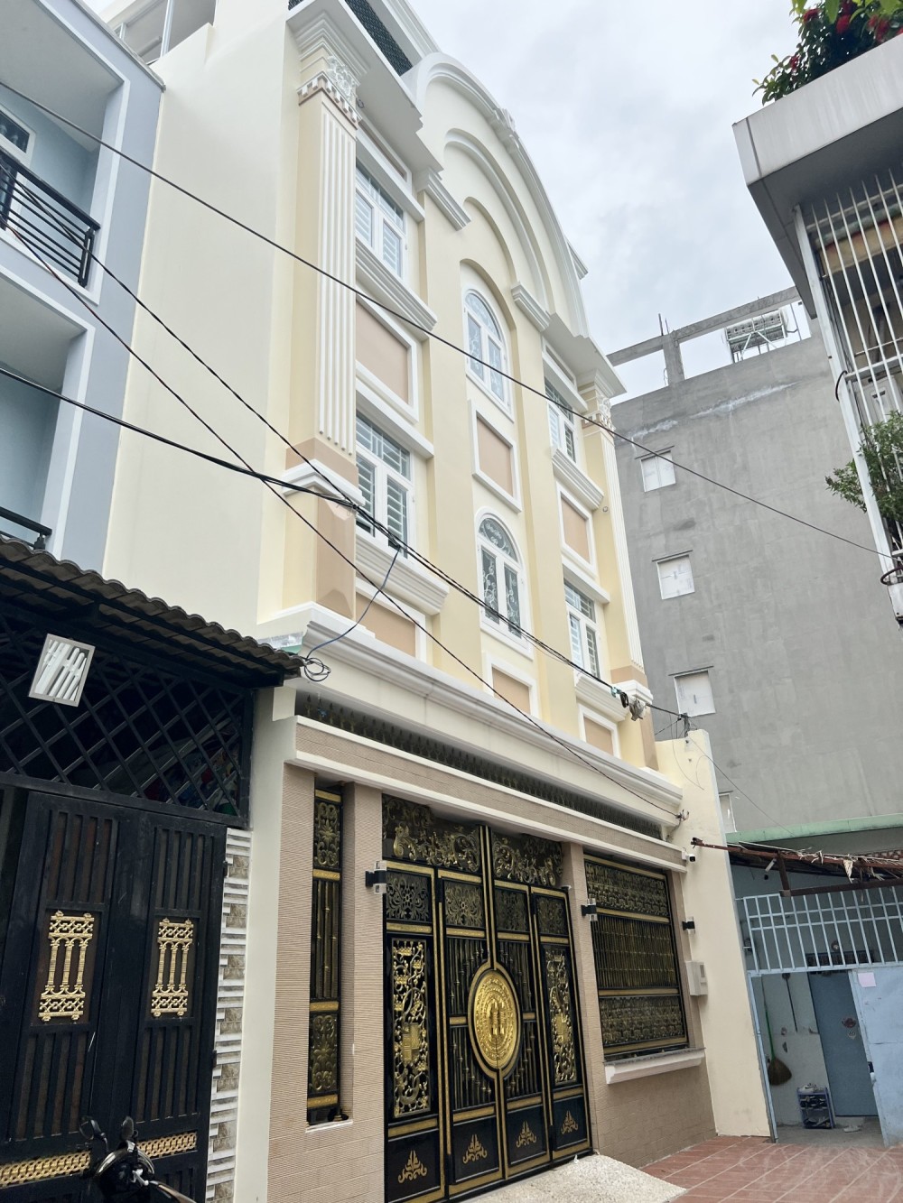 Bán nhà HXH thông Nguyễn Hữu Tiến 100m2- 2 Tầng chỉ nhỉnh 6 tỷ