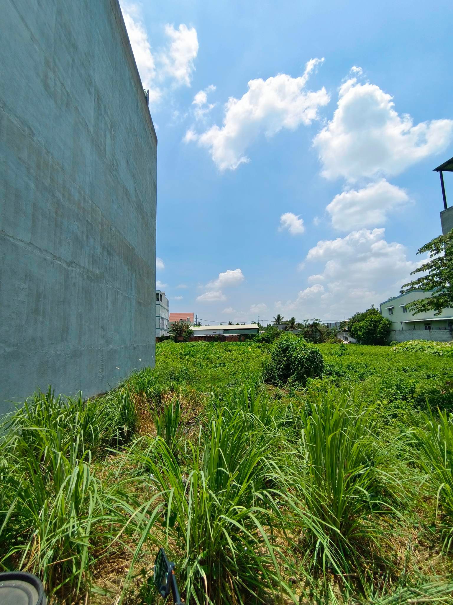 Bán Đất Quận 12, HXH đường Thạnh Xuân 52, gần Chợ Đường, 51M2, Chỉ 2 Tỷ 9.