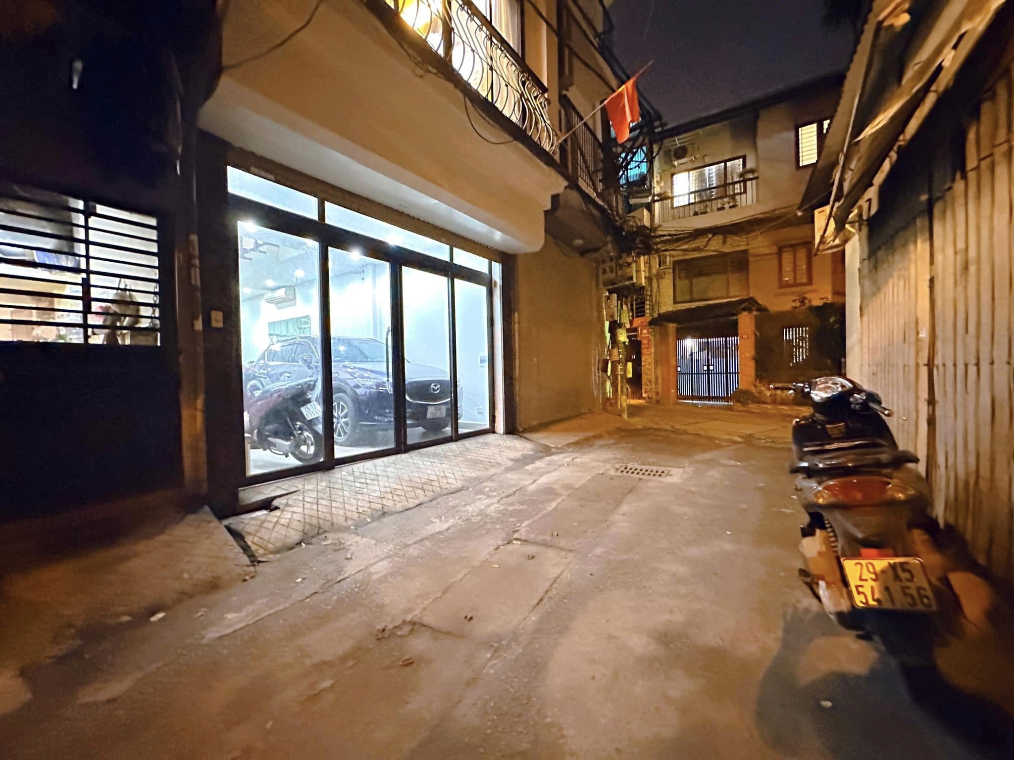 PHẢI THẬT NHANH MỚI KỊP - PHÂN LÔ VIP NGÃ TƯ SỞ-ROYAL CITY - Ô TÔ TRÁNH ĐỖ - KINH DOANH - SỔ VUÔNG - GIÁ ĐẦU TƯ -GIA CHỦ HỢP TÁC THIỆN CHÍ BÁN NHANH