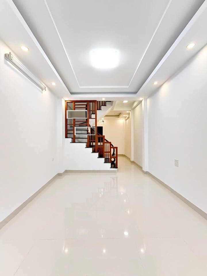BÂN NHÀ VÕ THỊ SÁU, LÔ GÓC,NGÕ THOÁNG, GIÁ ĐẦU TƯ QUÁ RẺ, GẦN HỒ 40M2 GIÁ CHỈ 3.5 TỶ