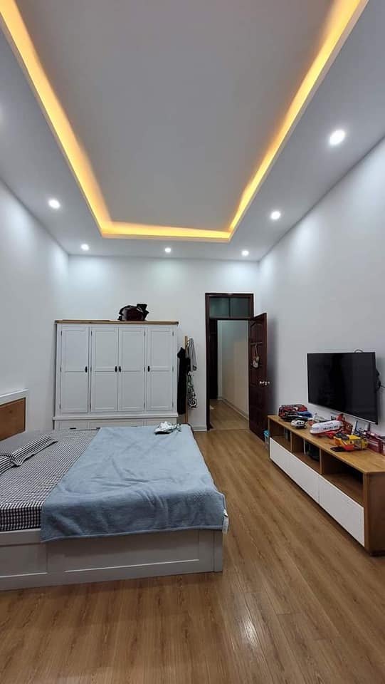 BÁN ĐẤT MINH KHAI, Ô TÔ DỪNG ĐỖ 30M, NGÕ THÔNG 42M2 GIÁ NHỈNH 3 TỶ