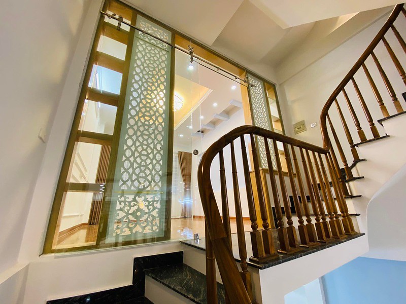 Bán rẻ nhà quận Tân phú Hẻm Xe tải, 74m2, 9 tỷ hạ còn, 6,7 tỷ,4 phòng 74m2.