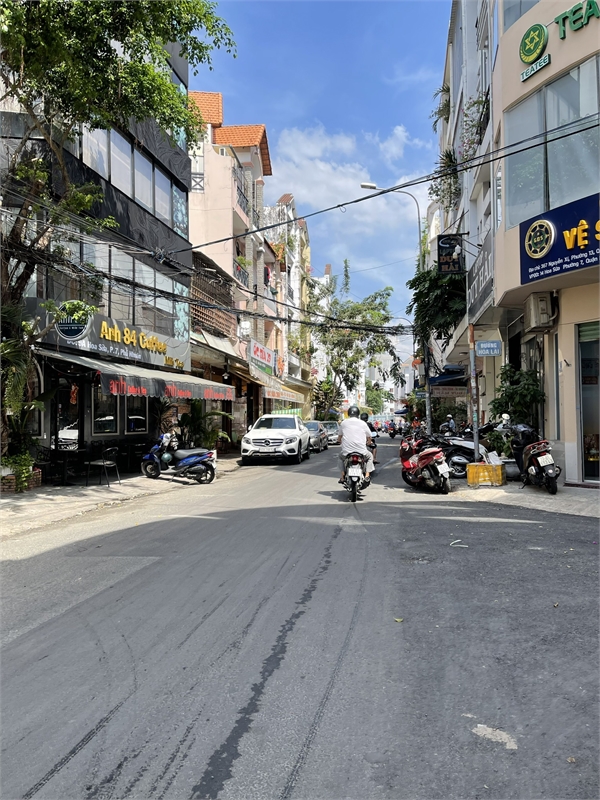 GIẢM 1.5 TỶ-MẶT TIỀN LÔ GÓC KHU PHAN XÍCH LONG, NGANG KHỦNG 13M, 4 TẦNG ĐẸP LUNG LINH.