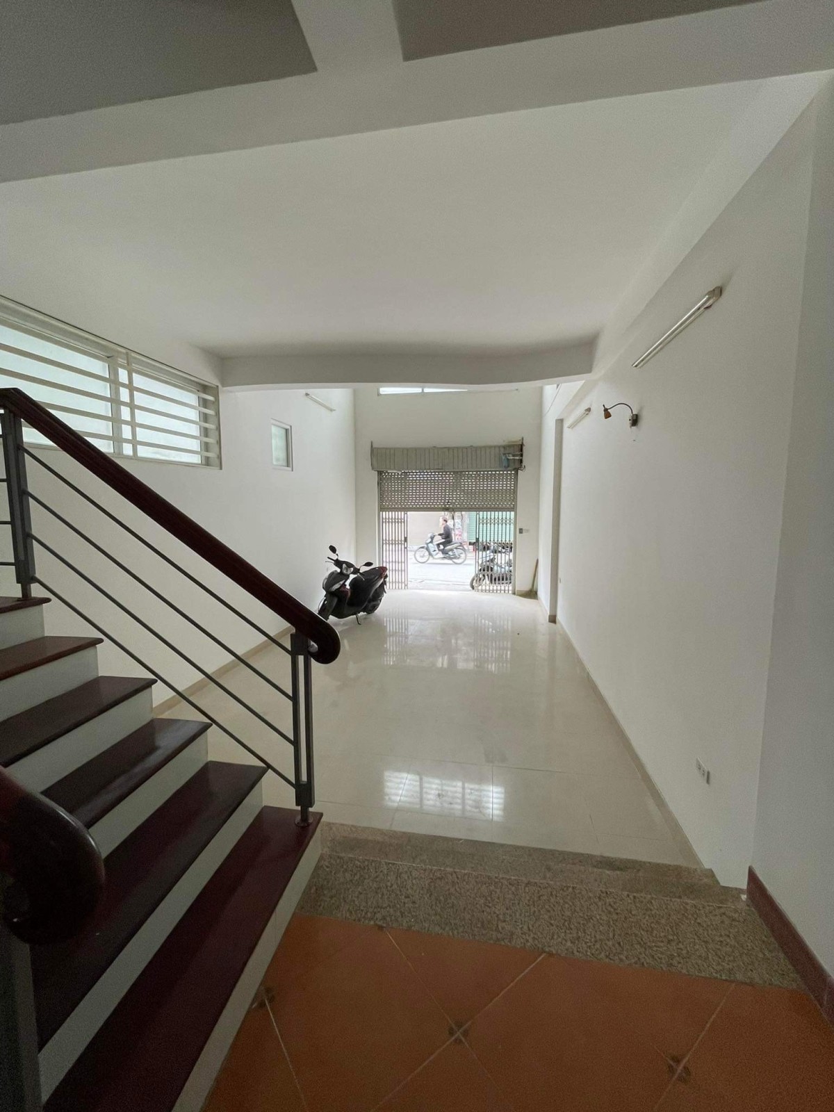 Mặt phố Mễ Trì, Lô góc, KD đỉnh: 81m2, 5T, MT4,5m, 14.5tỷ.