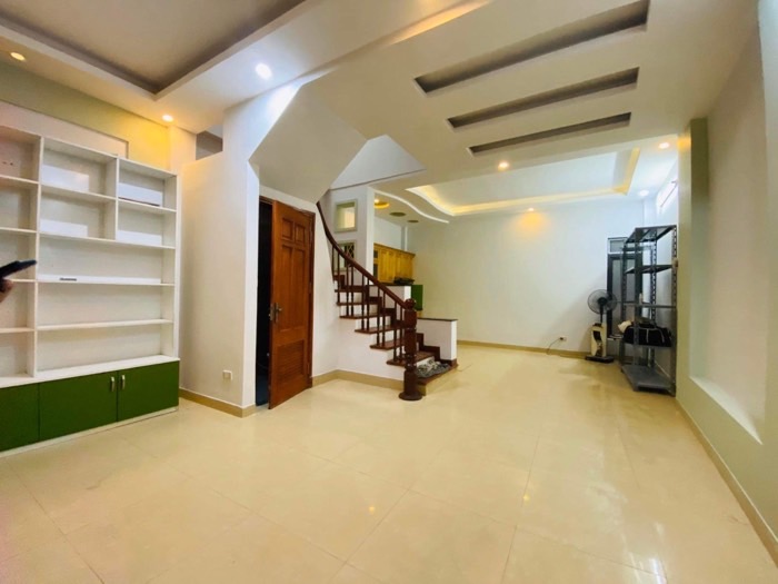 Phùng Hưng XaLa 45m 3 tầng mt3,5m ô tô tránh, dừng đỗ ngày đêm,KD 5.6 tỷ