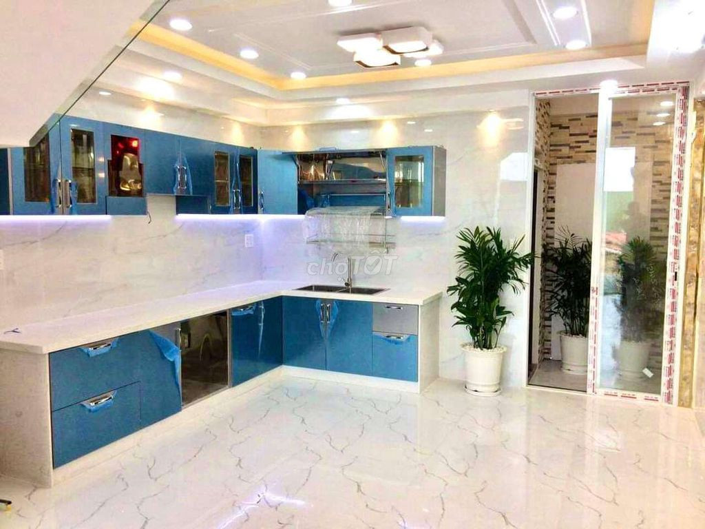 BÁN NHÀ ĐẸP 4 TẦNG - Ô TÔ NGỦ TRONG NHÀ Đường Huỳnh Tấn Phát,P.Phú Mỹ quận 7.TP.HCM