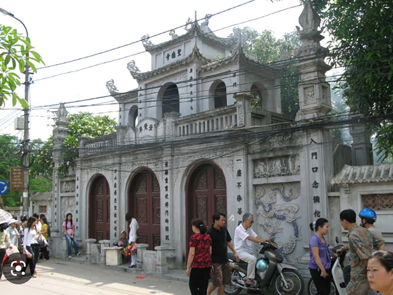 kinh-nghiem-di-chua-ha-anh-bia