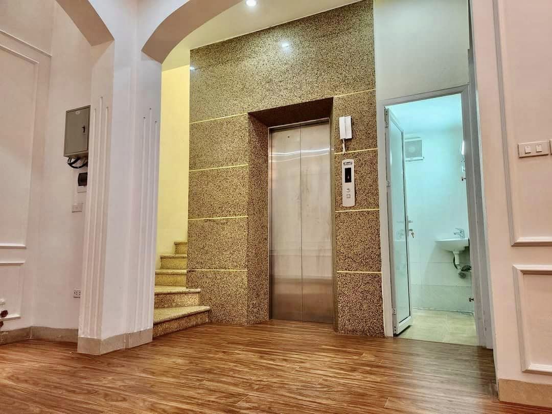 NHÀ ĐẸP Ở NGAY - PHÂN LÔ THANG MÁY- Đường Trần Phú- Phường Mỗ Lao -Quận Hà Đông 52m2 5Tầng Chỉ 7Tỷ