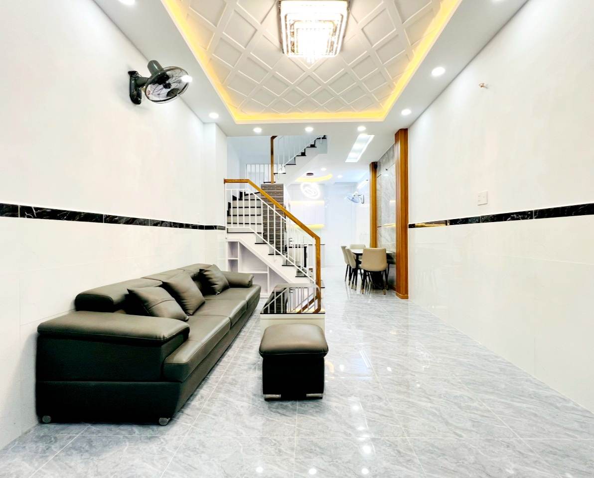 Nhà Phường 15 Tân Bình, 40m2x2T, Đẹp Y Hình,Đẹp, giá bèo Chỉ Nhỉn 3 Tỷ