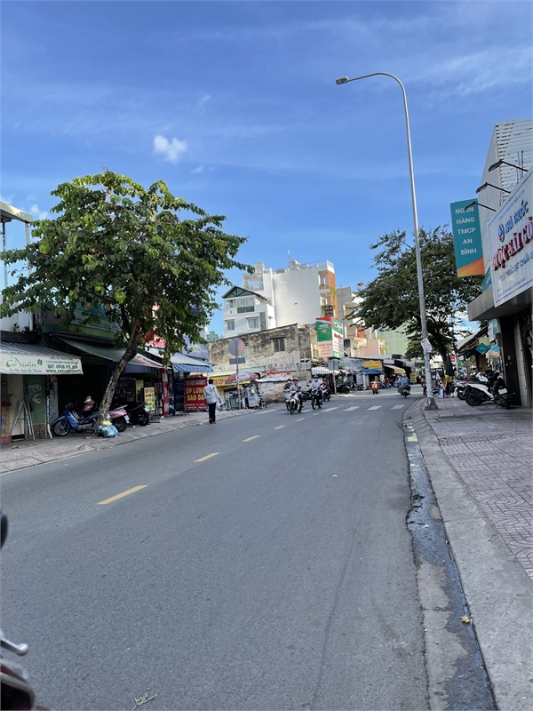 Do Nóng tháng 4, hạ luôn 8 tỷ- MẶT TIỀN NƠ TRANG LONG BÌNH THẠNH- GẦN 400m2 - CHỈ NHỈNH 4x TỶ