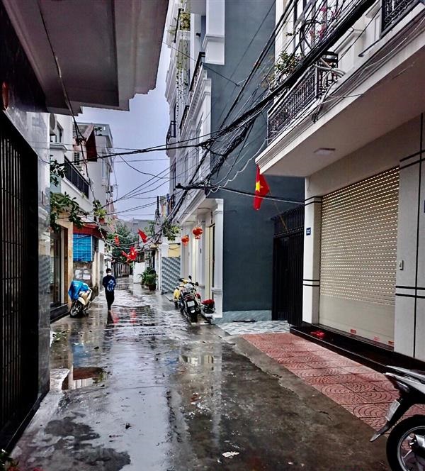 Bán nhà phố Nam Pháp 1, 41m 3 tầng, lô góc, ô.tô tận cửa GIÁ 2.6 tỉm ngõ thông Văn Cao