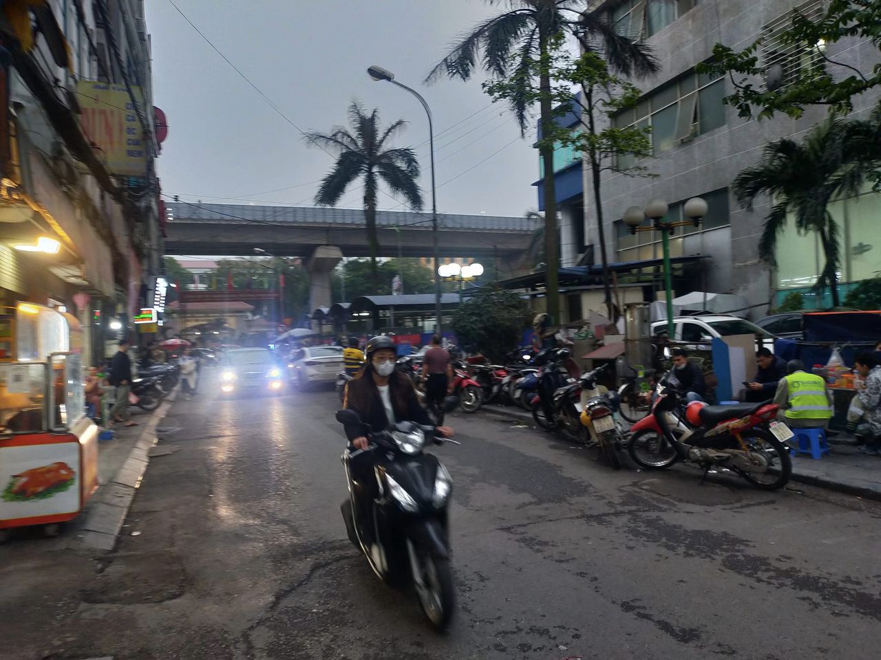 CHO THUÊ NHÀ NGUYÊN CĂN 2 TẦNG TẠI CẦU ĐƠ 2 - GẦN ĐƯỜNG QUANG TRUNG - ĐIỂM XE BUÝT GA TÀU ĐIỆN - GIÁ 4TR