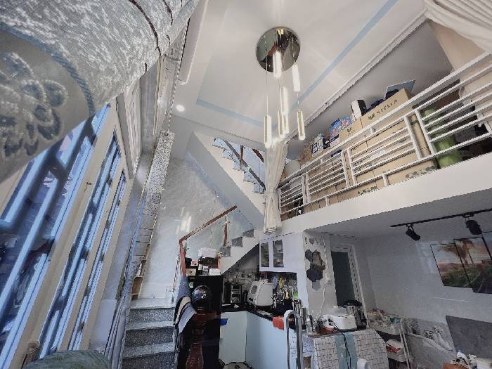 Bán nhà đường Hiệp Thành 17 , Quận12, 20m2, 2PN, giá 2 tỷ 5 TL.