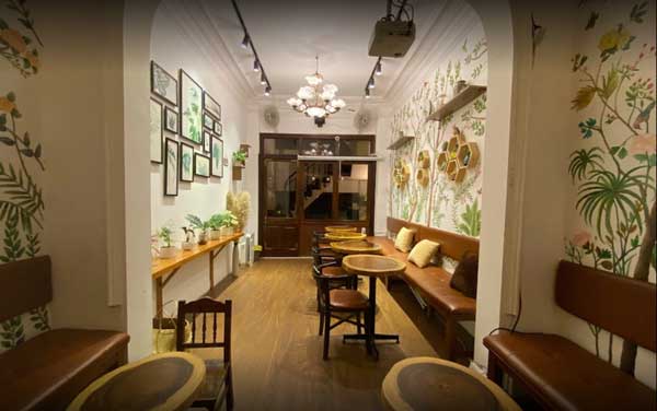 Trong các quán ở ven hồ Ngọc Khánh có Woods cafe rất đáng để thử cafe-ho-ngoc-khanh-2