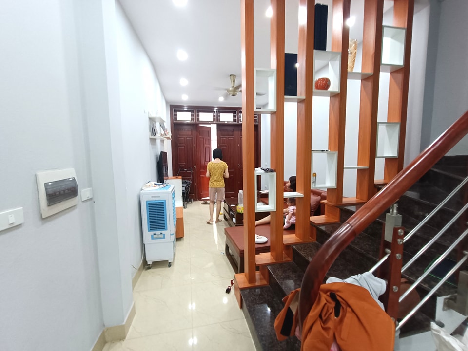 Trần Phú Hà Đông LÔ GÓC, NHÀ ĐẸP Ở NGAY 54m2, 5 tầng, chỉ nhỉnh 5 tỷ