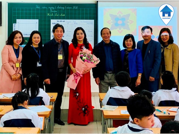 Giáo viên trường Tiểu học Cát Linh được nhận thành tích Giáo viên giỏi cấp quận truong-tieu-hoc-cat-linh-ha-noi-8