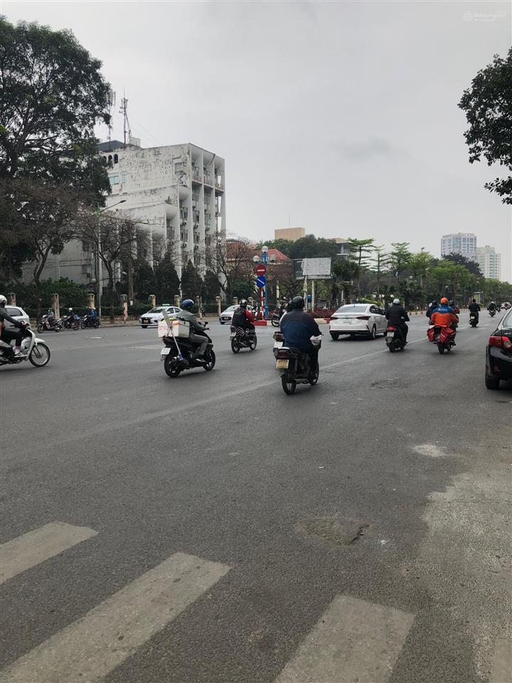 Bán gấp lô góc - MP Triệu Việt Vương - 5T - mặt tiền 4.5m Giá 26.8 tỷ