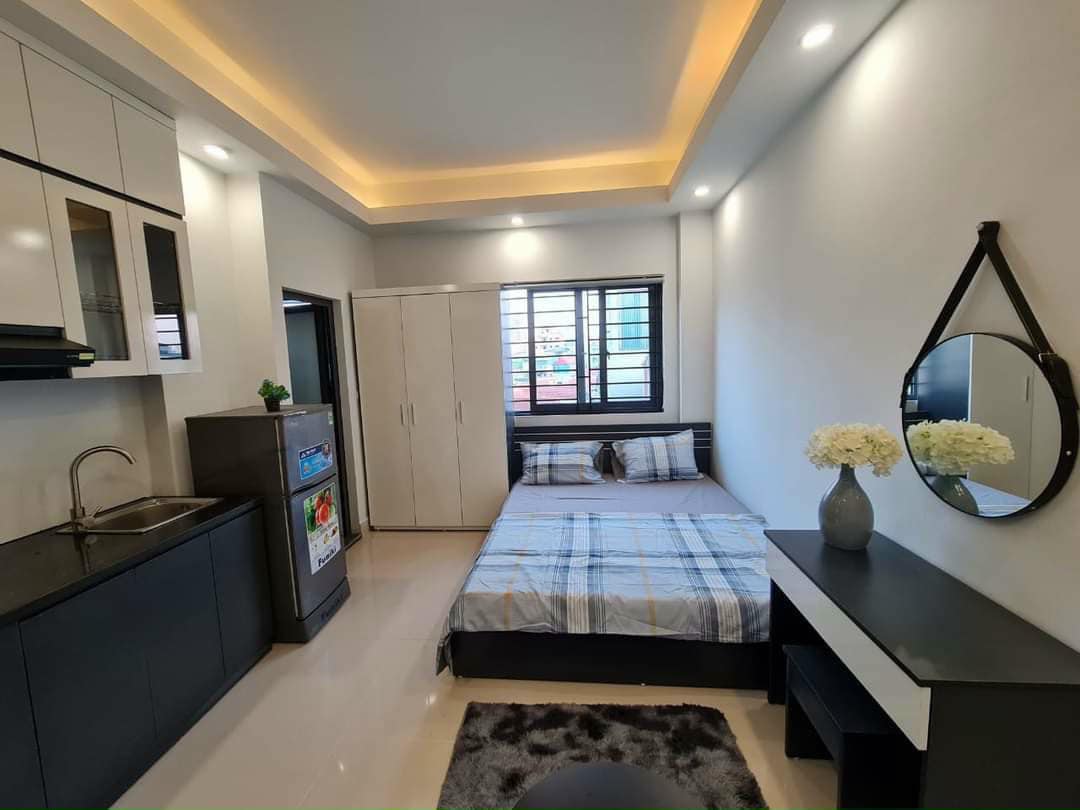 Bán tòa CHDV Cầu Giấy, 50m2, mt 5m, 10 phòng khép kín, 6.5 tỷ