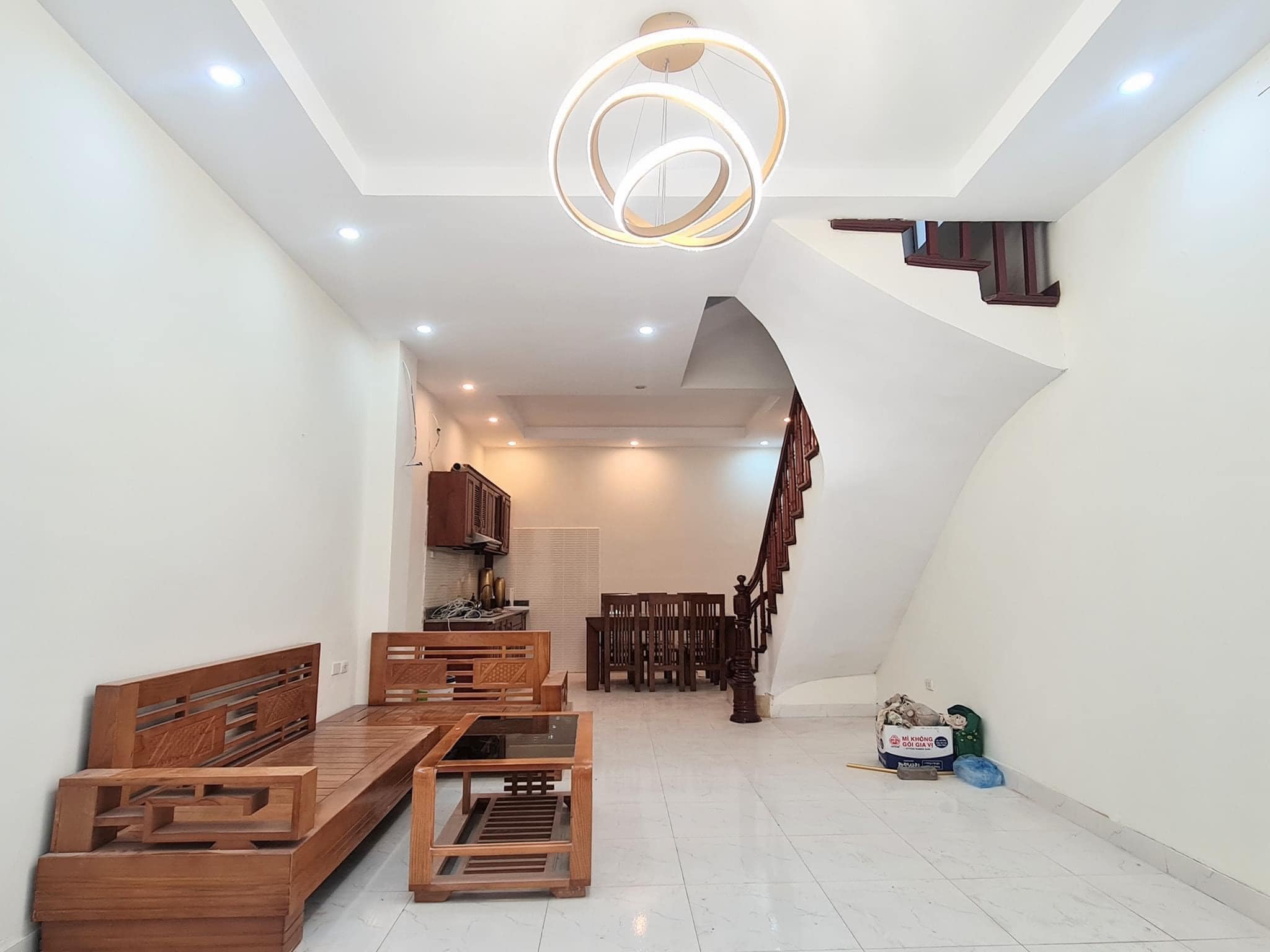 Rẻ nhất Phố Lạc Long Quân , Quận Tây Hồ 46m2 5 tầng 3.97 tỷ