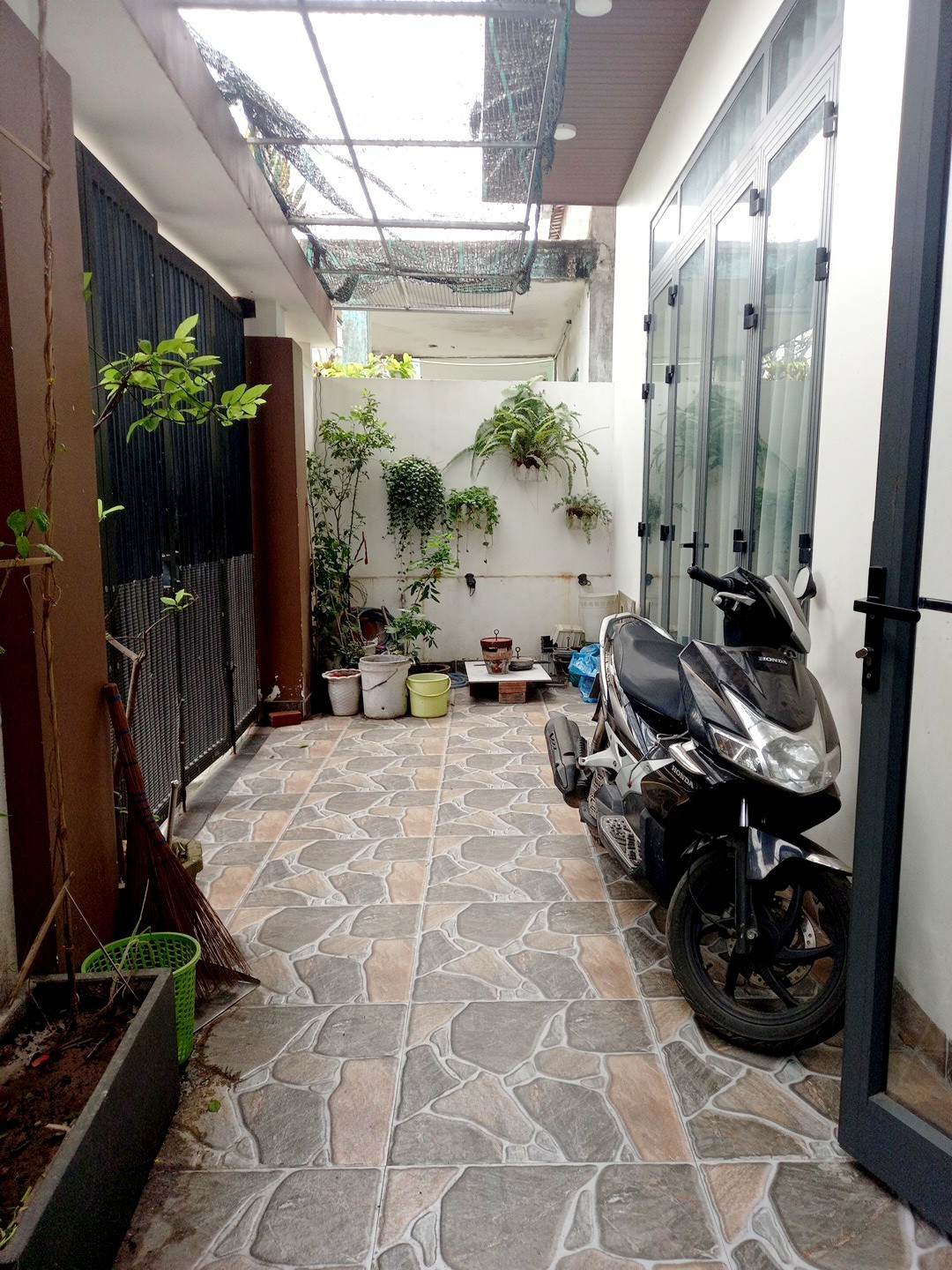 Bán nhà biệt thự đường Vũ Tông Phan. Quận Sơn Trà. 113m2. 2 tầng. 4PN. gần biển Mân thái