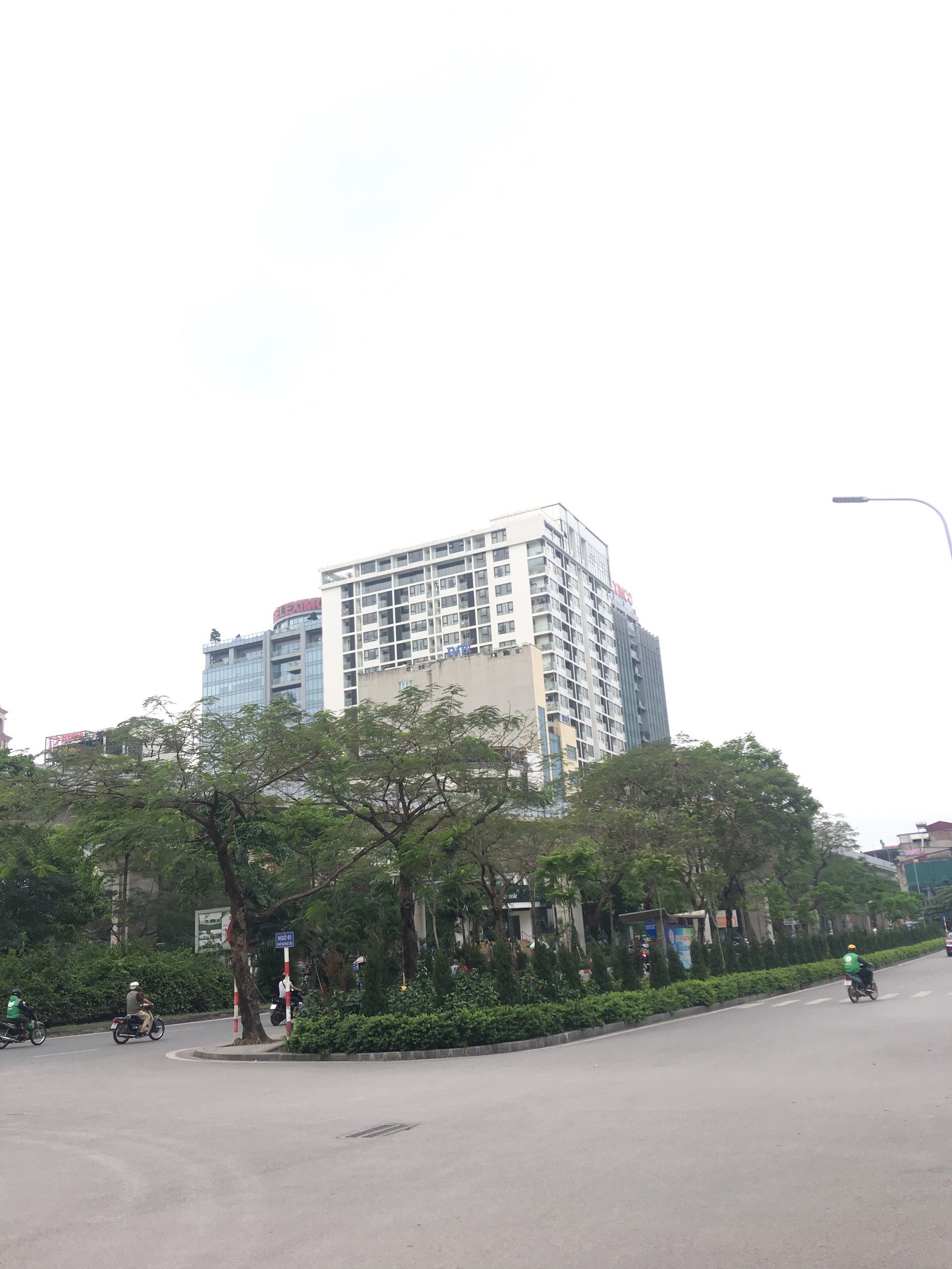 Mặt phố Hoàng Quốc Việt, Cầu Giấy 400m2, 9 Tầng, MT 15m, 180 Tỷ