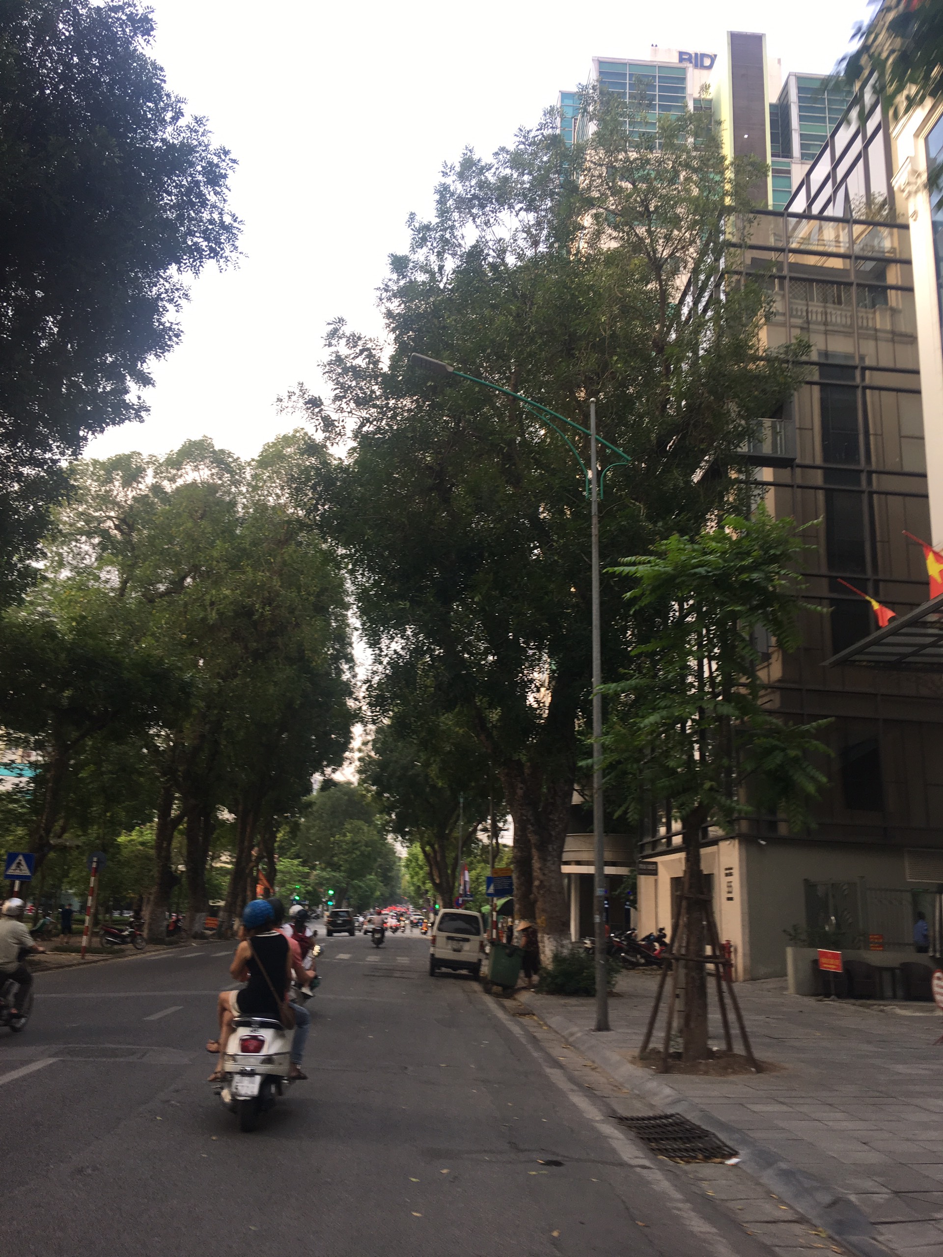 Mặt Phố Bà Triệu, Hai Bà Trưng 201m2, 3 Tầng, MT 7m, 135 Tỷ