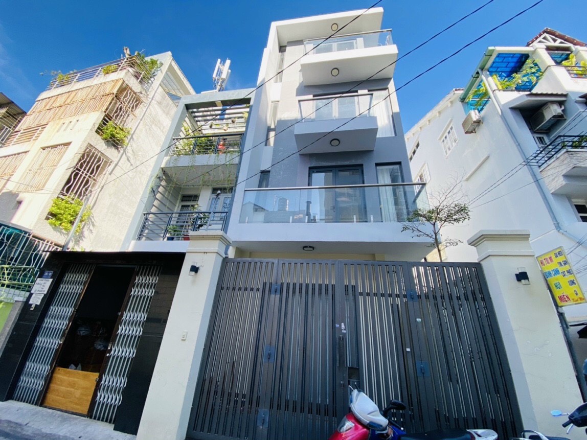 Cho thuê nhà MT Cao Thắng. S: 4,5*14m. Trệt, 3 lầu. Kinh doanh tự do. Giá: 60 tr/th (TL)