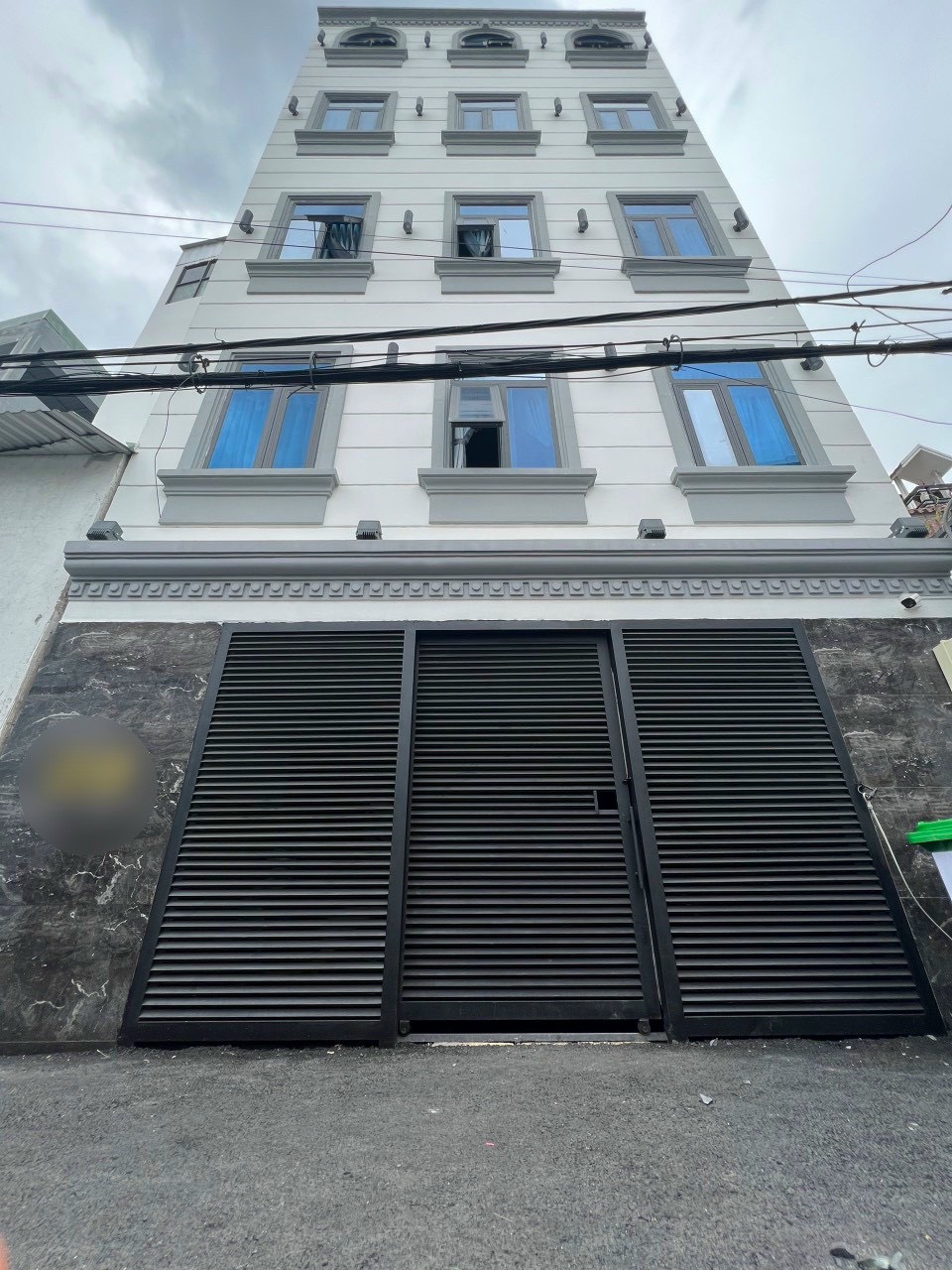 Cho thuê nhà góc 2 mặt tiền Nguyễn Trãi, P Nguyễn Cư Trinh, Quận 1