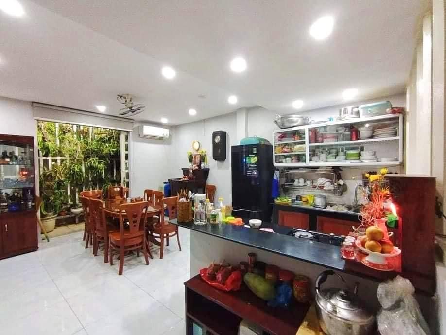 Siêu hot, cần bán gấp nhà đẹp, HXH đậu cửa, sát MT Ngô Gia Tự, Q10, 4 tầng, 50m2, 9.38 tỷ