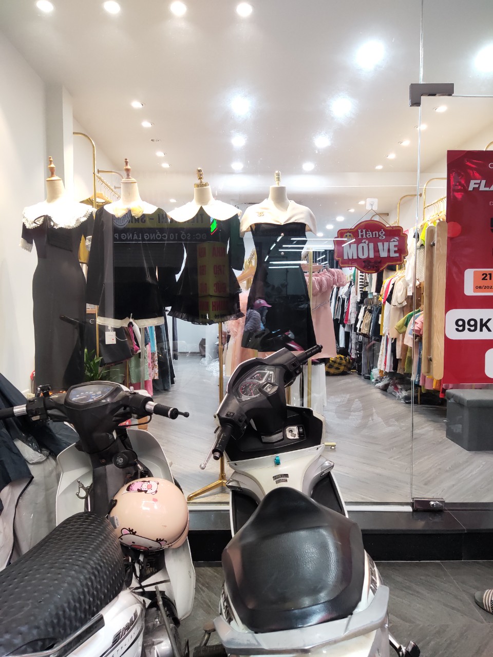 Bán ngôi nhà hồ nước Tùng Mậu, con đường 9M, Vỉa Hè, Kinh Doanh Đỉnh, Tặng Kèm thiết kế bên trong. DT 56mx4t. giá chỉ