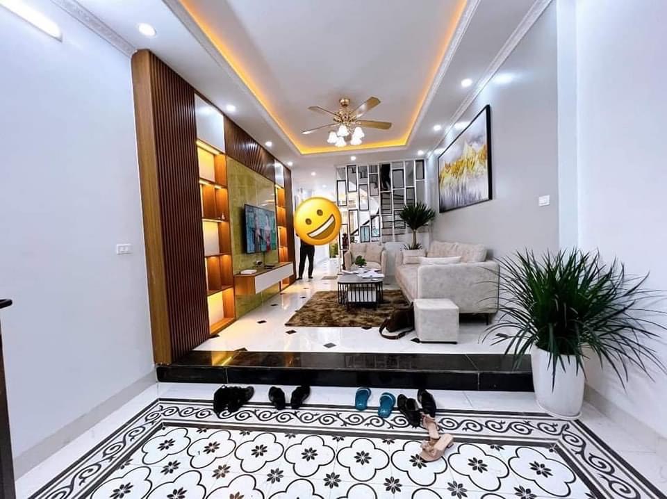 Bán nhà Kim Ngưu, 50m x 5T , nhà mới, diện tích rộng, ở ngay