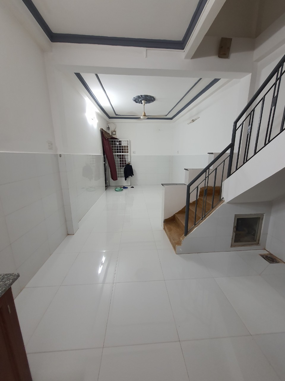 Bán gấp nhà hẻm 1 sẹc đường Hải Thượng Lãn Ông, P.14, Q.5 - Giá: 3.6 tỷ