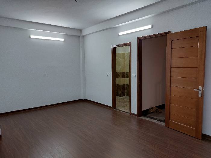 Bán nhà Phố Tân Ấp -Ba Đình - Mặt tiền 7.2m 4.8 Tỷ.