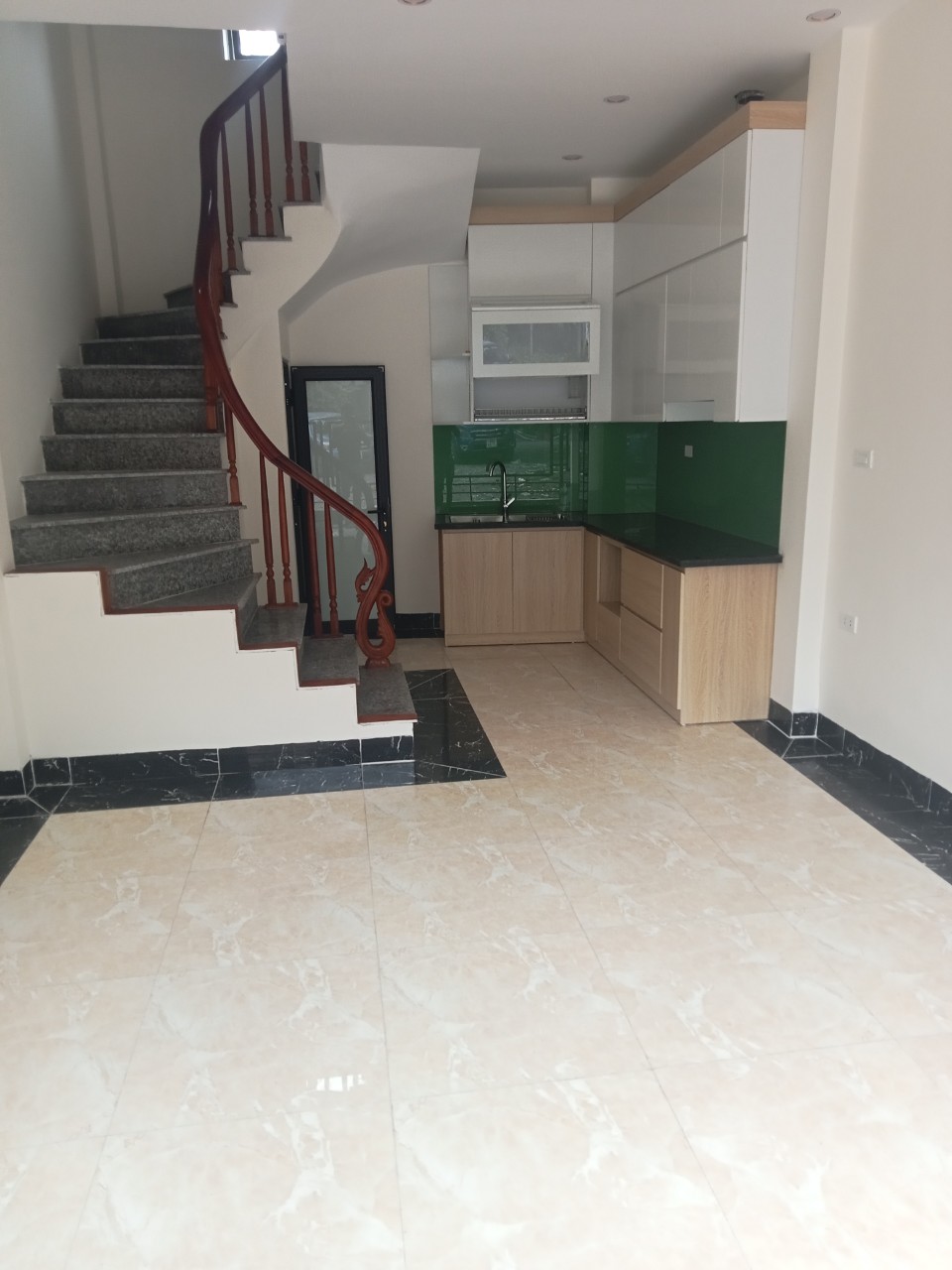 Cần bán nhà 30 m2, 4 tầng Hà Đông, giá 1.93 tỷ