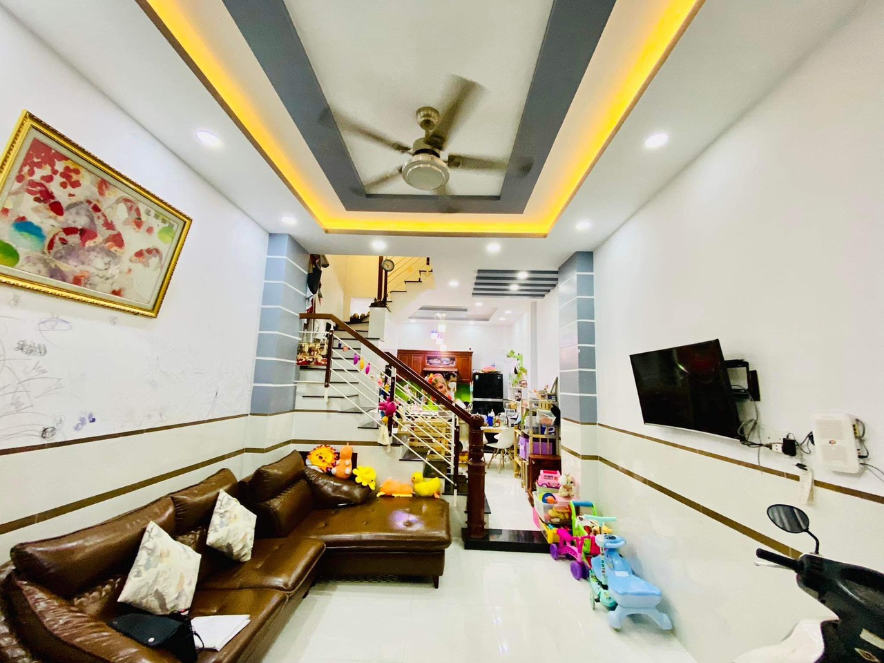 Bán nhà CC, HXH, Lê Văn Thọ, P9, Gò Vấp, 60m2, 4 T, Giá chỉ 6 tỷ 8