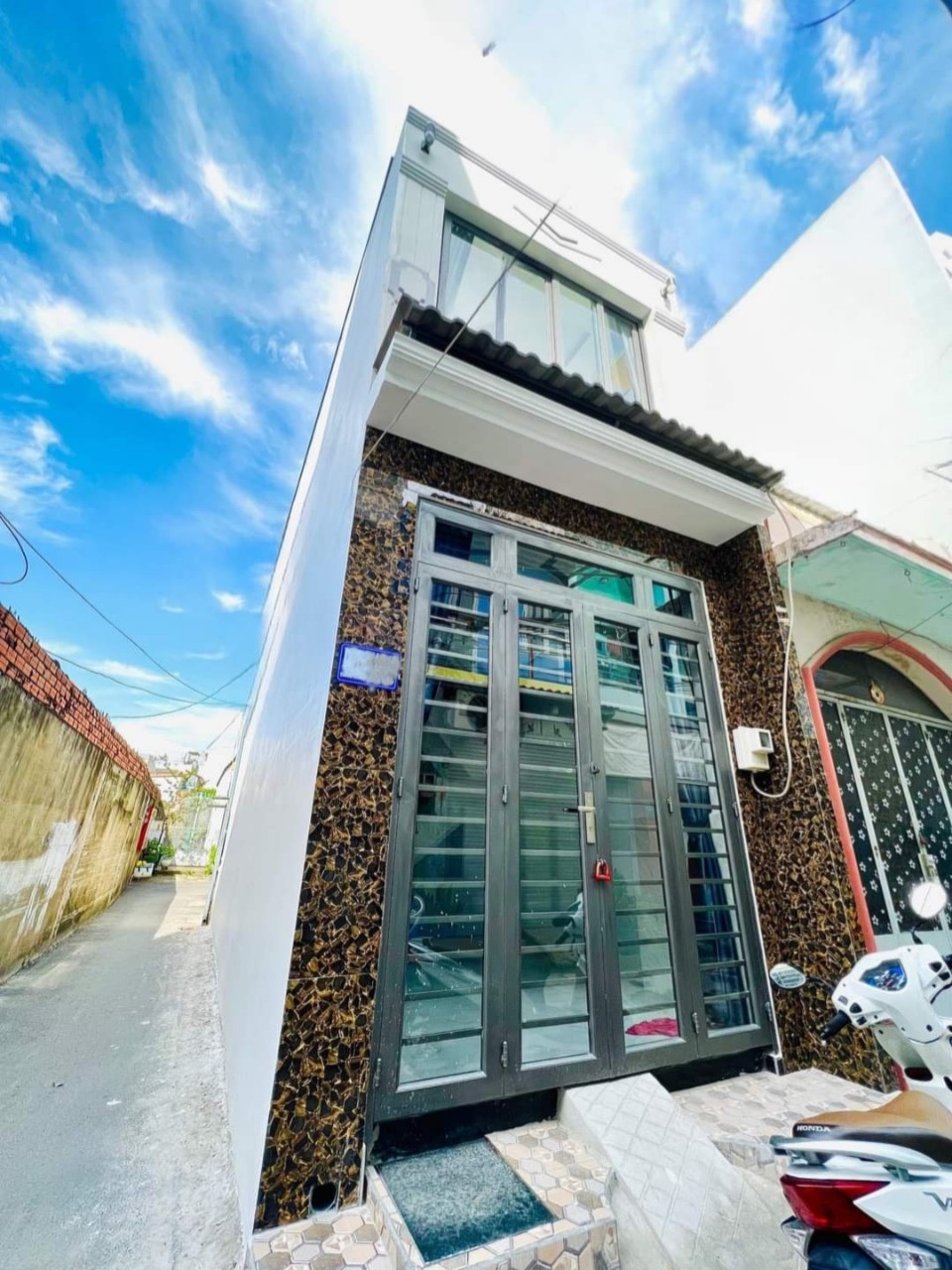 CẦN BÁN GẤP.HXH 4T.42M 2.CỐNG LỞ P15. TÂN BÌNH. NHỈNH 4X TỶ