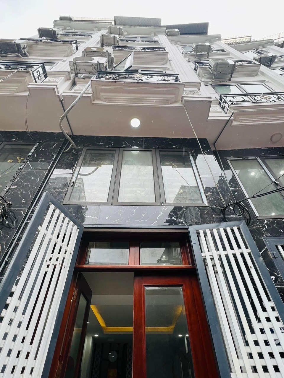 Bán nhà Quan Nhân-Thanh Xuân 32mx6 tầng-4PN-cách ô tô 50m giá 4,45 tỷ. ngõ thoáng ở ngay