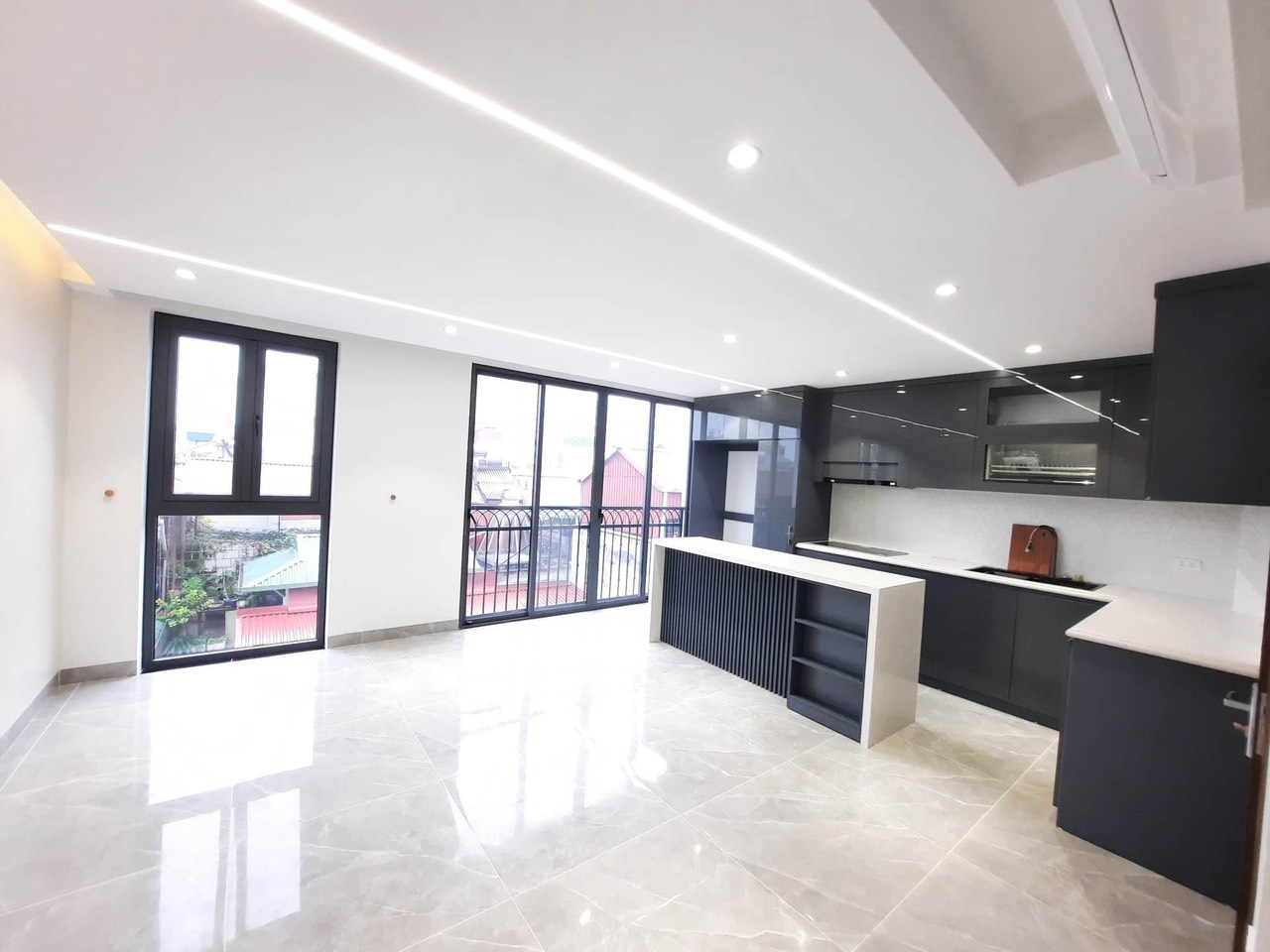 Bán nhà Khương Đình, 45m x 6T x 7.5 tỷ, Ô TÔ VÀO NHÀ - NGÕ THÔNG - THANG MÁY