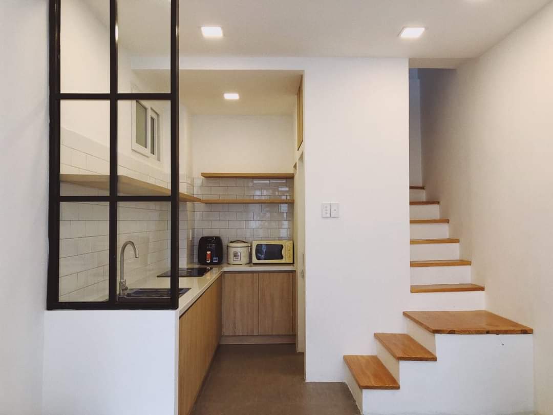 BÁN NHÀ MẶT TIỀN HẺM , Q7 - 1 SẸC LÀ TỚI NHÀ 2 TẦNG BTCT 3M X 7M - GIÁ HƠN 2 TỶ XÍU.