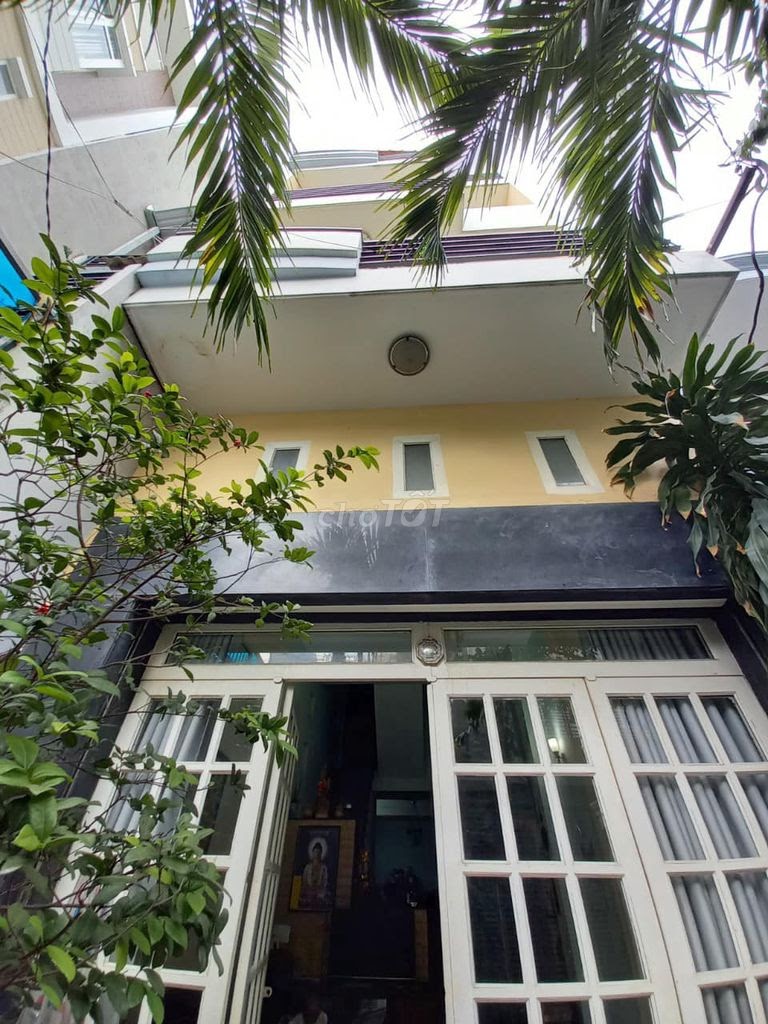 Bán nhà Xóm Chiếu, Quận 4. DT: 4mx17,5m, 70m2, 4T mới, NTCC, Hạ giá từ 7,5 tỷ về còn 6,8 tỷ TL