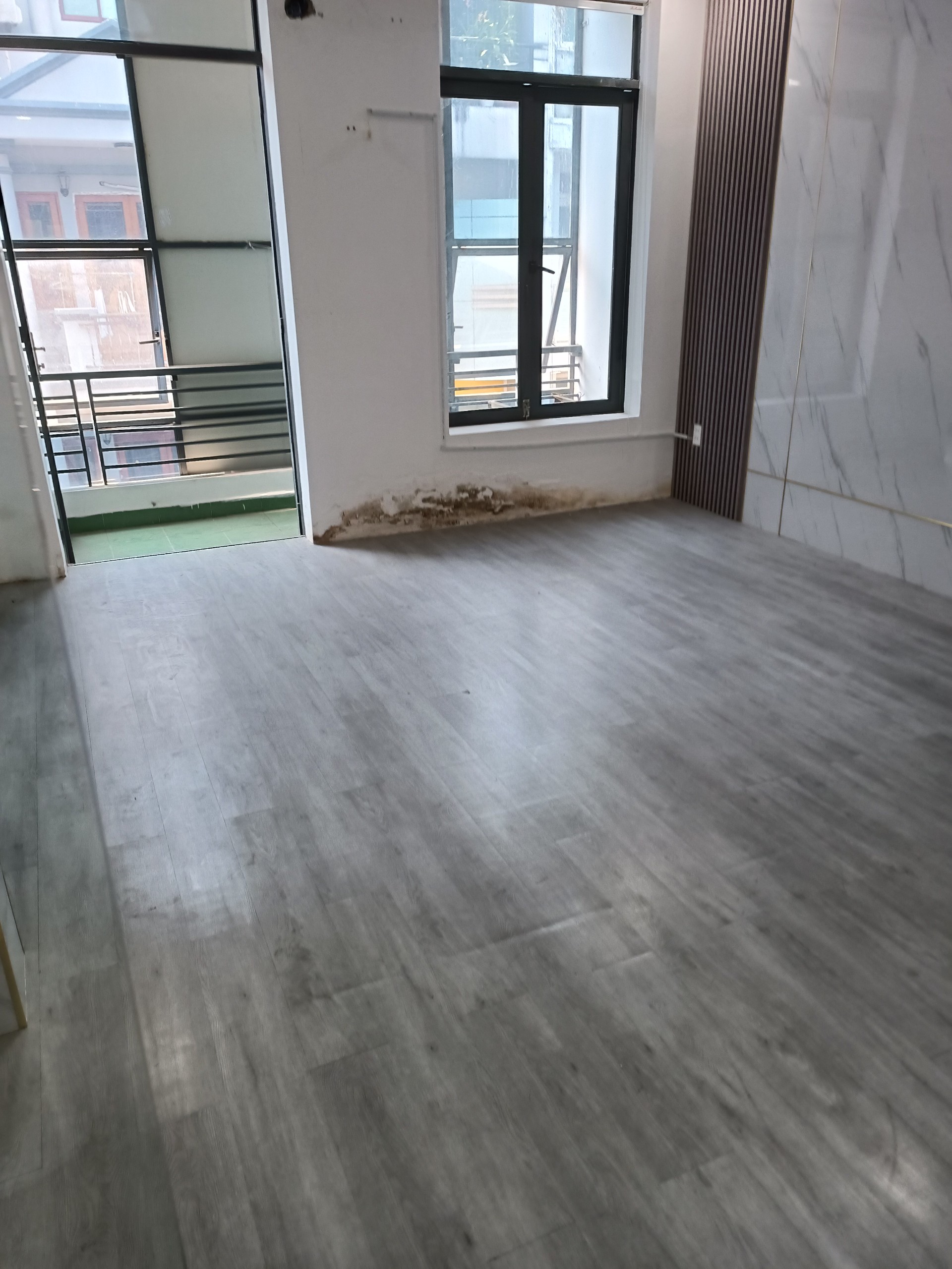 Cho Thuê MT nhà đường Nguyễn Văn Tráng, Phường TĐ, Quận 1, DT: 4x20, Giá: 90 tr/th