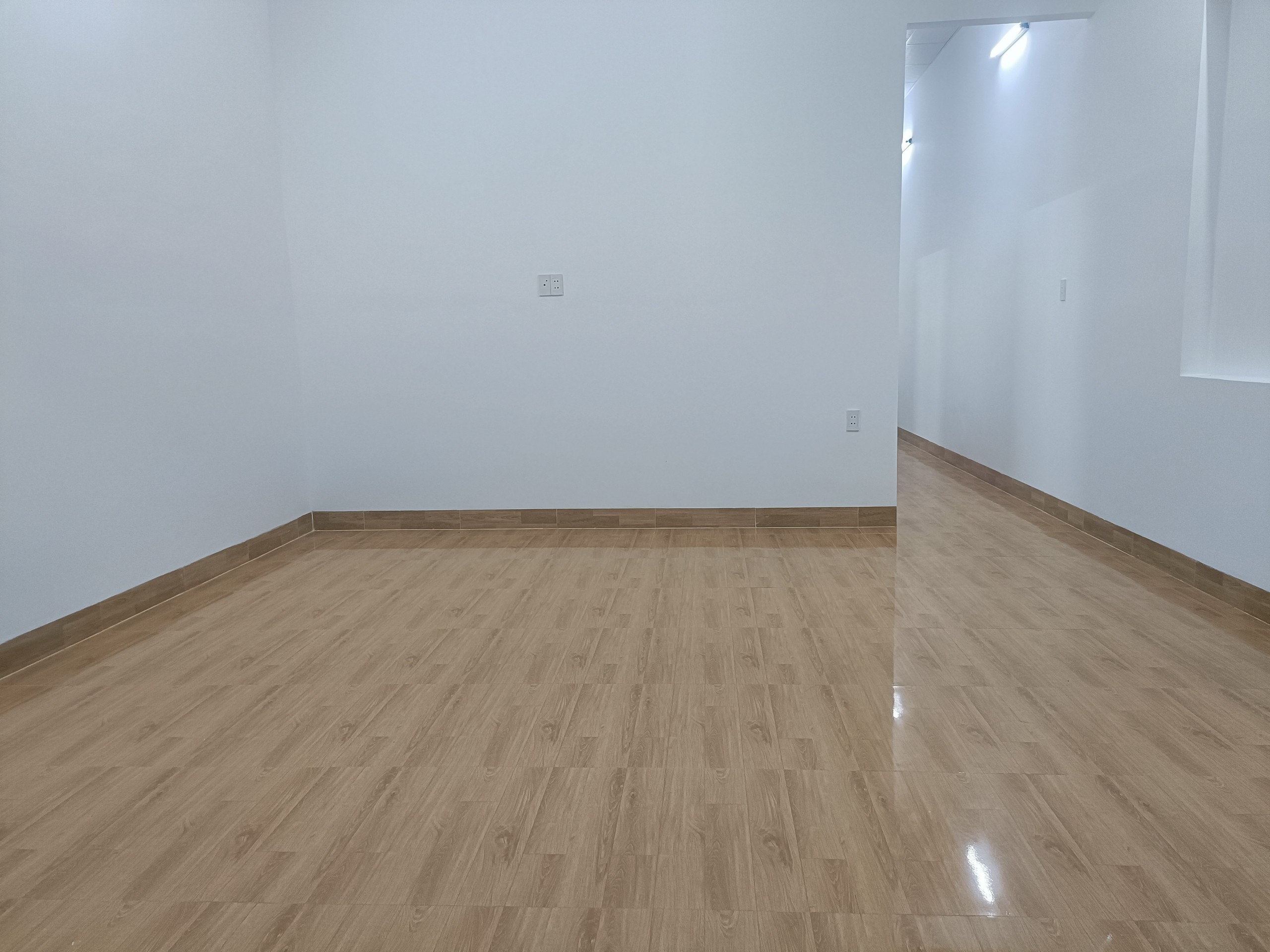 Chính chủ cần bán căn nhà P10, Lưu Trí Hứu, Vũng Tàu, DT 100m2, ngang 5m2, đường ô tô vào tận nhà giá đầu tư, giá 2 tỷ