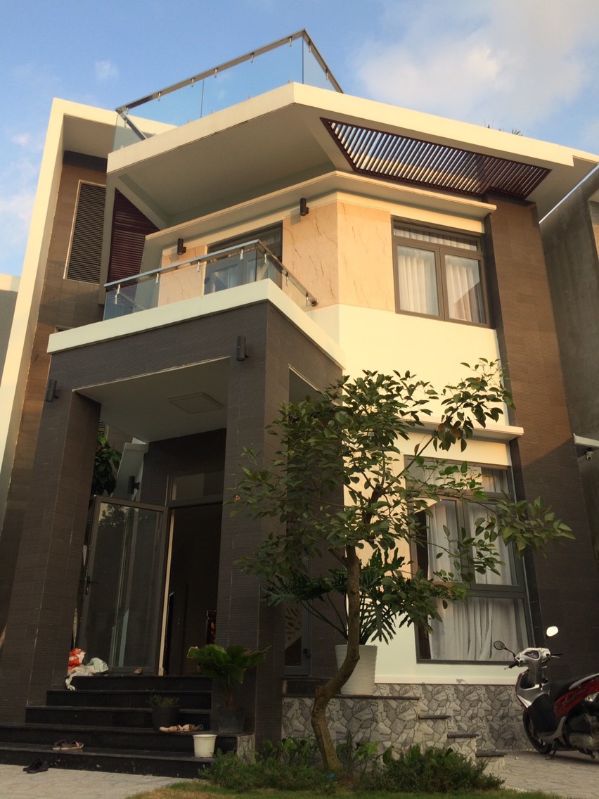 Cần bán nhà kiểu biệt thự vườn nghỉ dưỡng, sát khu dân cư THE SOL CITY 100m, đoàn nguyễn tuấn, huyện bình chánh, tp. hcm