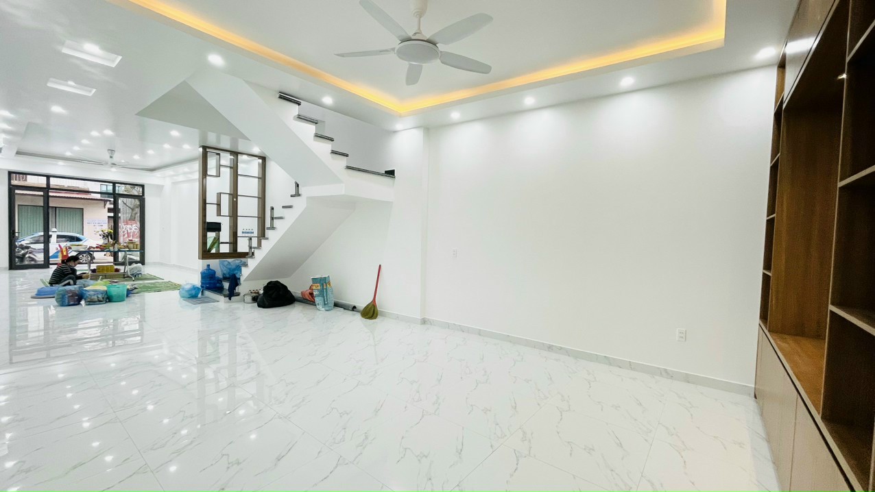 CHO THUÊ MẶT ĐƯỜNG PHƯƠNG LƯU - GẦN BIG C - XÂY MỚI - 100M2* 2 TẦNG