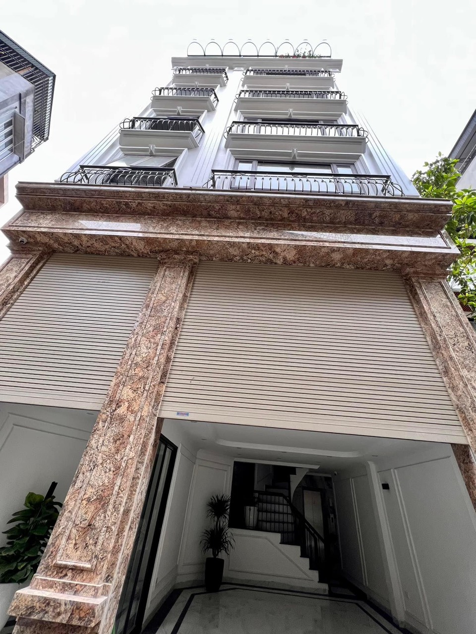 nhà mới Hoàng Văn Thái-Thanh Xuân 50mx8 tầng-thang máy- ô tô tránh giá 9,4 tỷ.